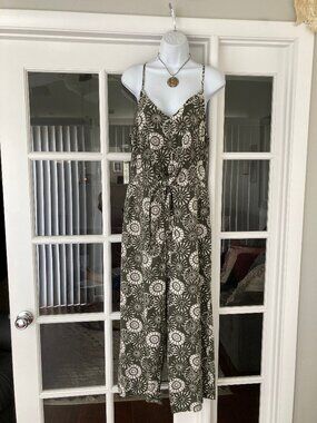 Loft Outlet Olive Green White Sleeveless Jumpsuit Wide Leg. Large